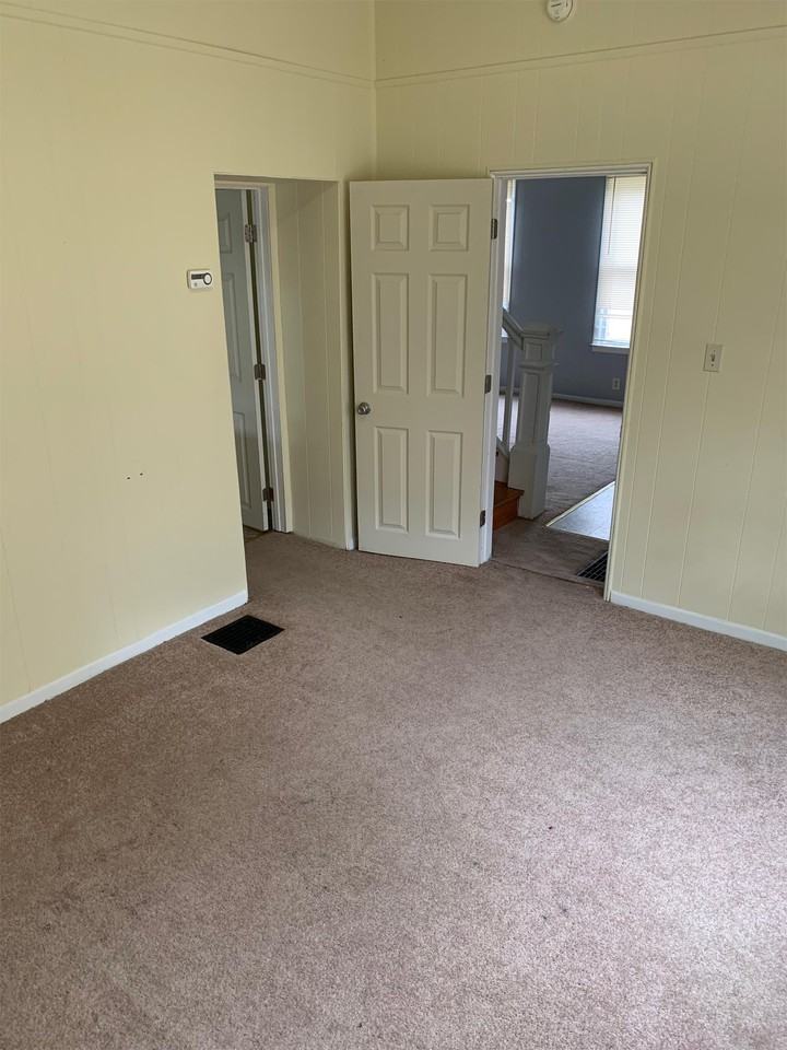 35 South May Avenue - Photo 4 of 10