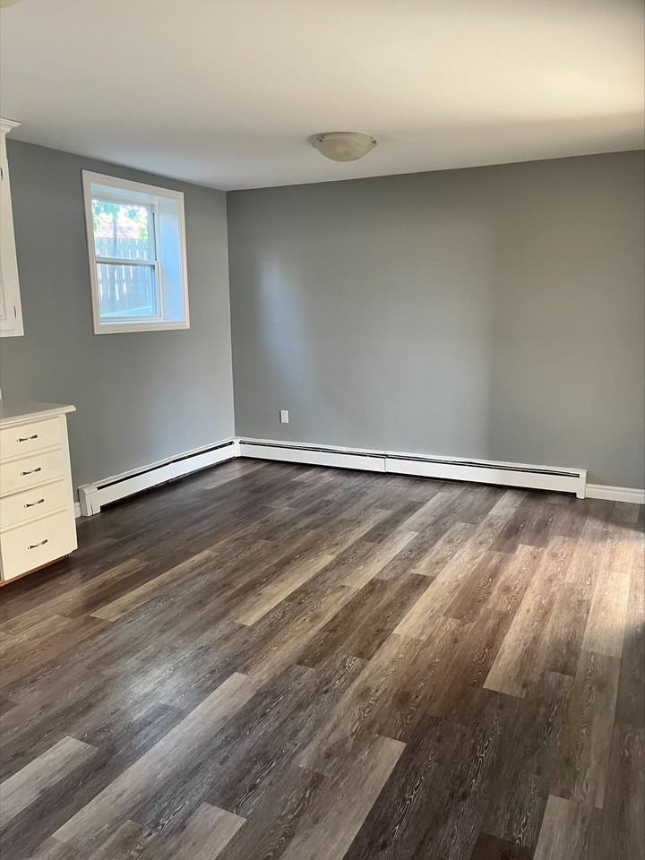 13 Cherry Dr #1 - Photo 2 of 11