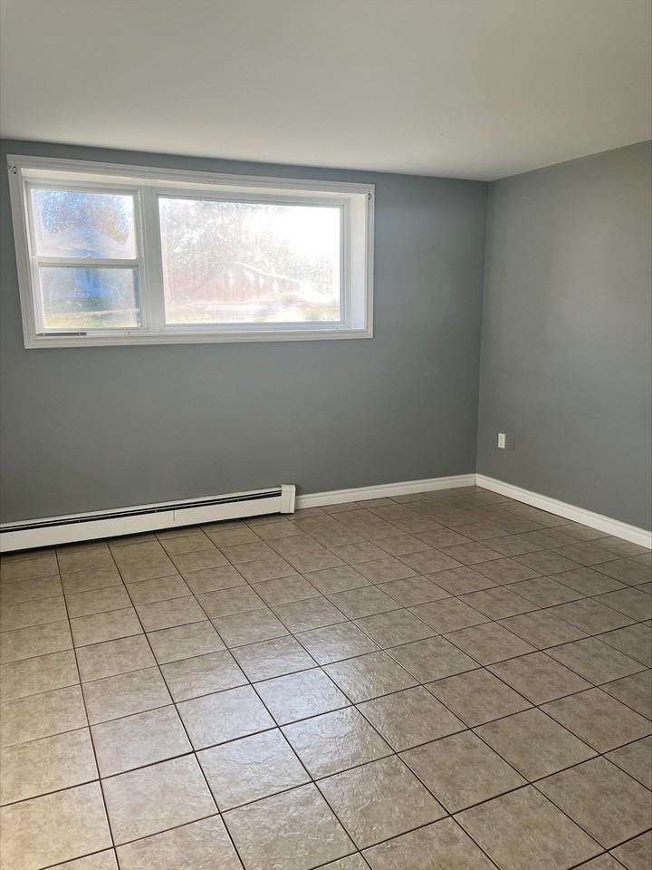 13 Cherry Dr #1 - Photo 3 of 11