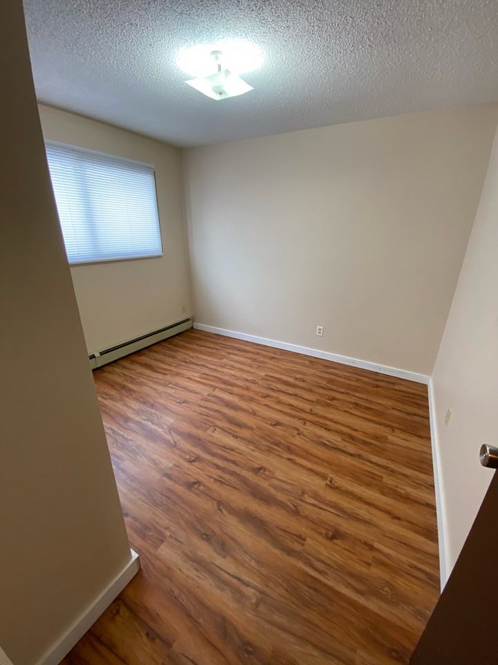 10303 96 Ave #105 - Photo 7 of 10