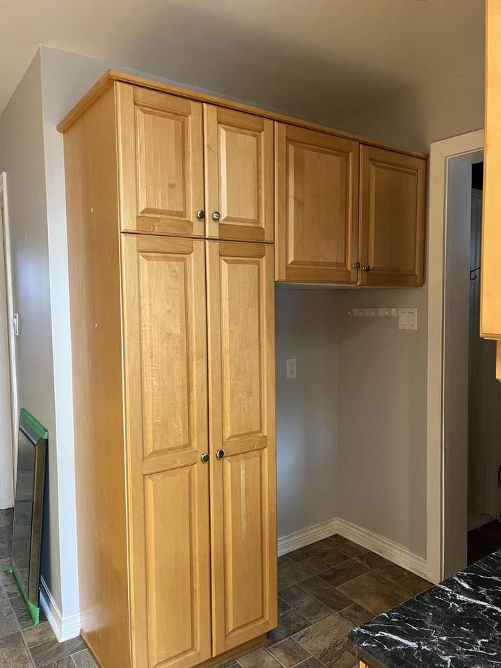 165 Bonaccord St - Photo 3 of 19