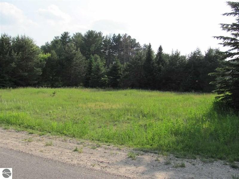 20 Lake St - Photo 3 of 8