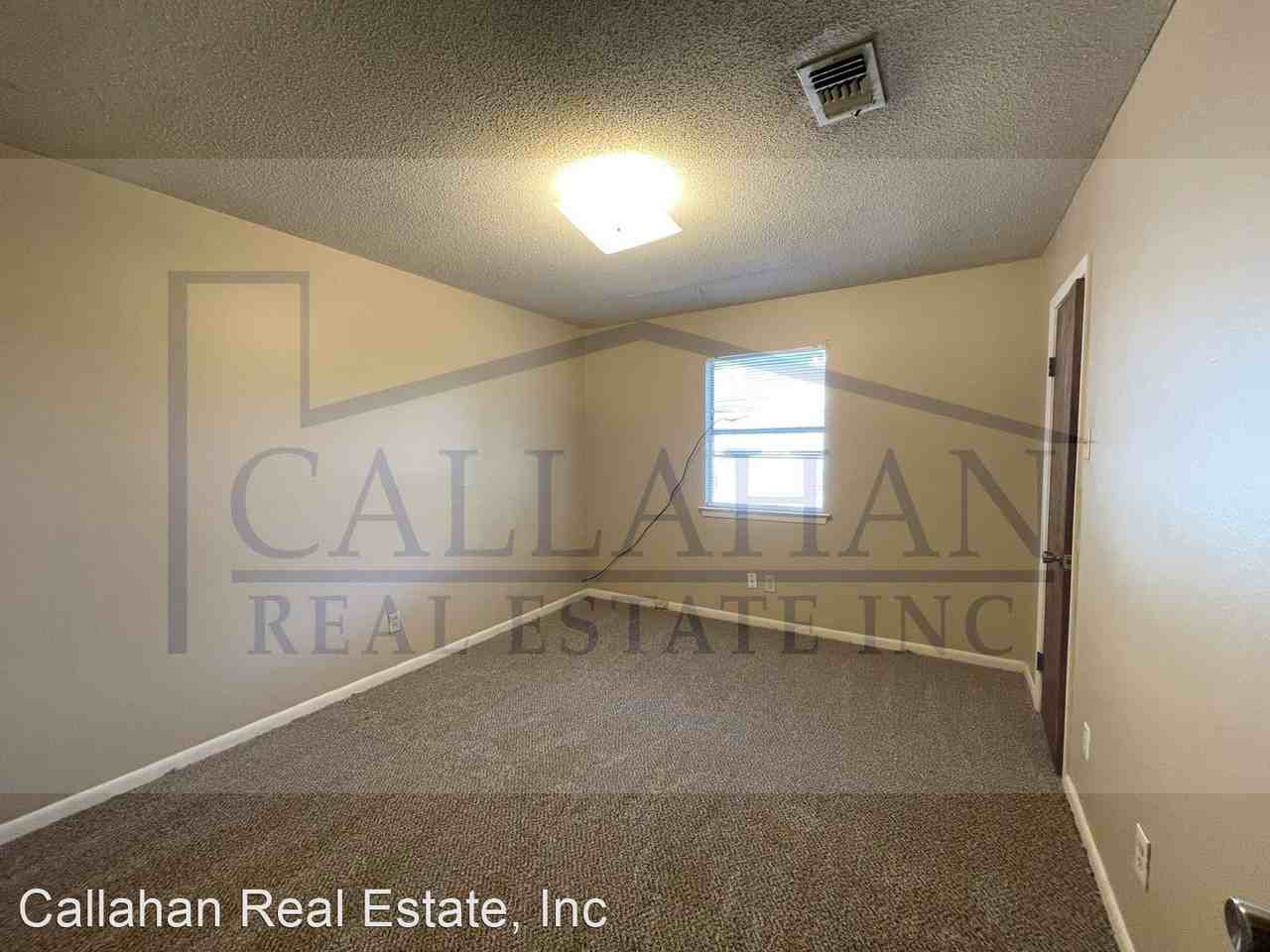 8213 Easy St - Photo 3 of 17