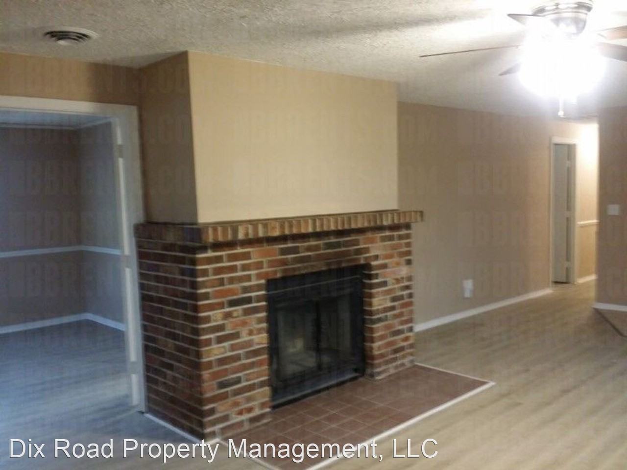 7106 Lunceford Dr - Photo 3 of 9
