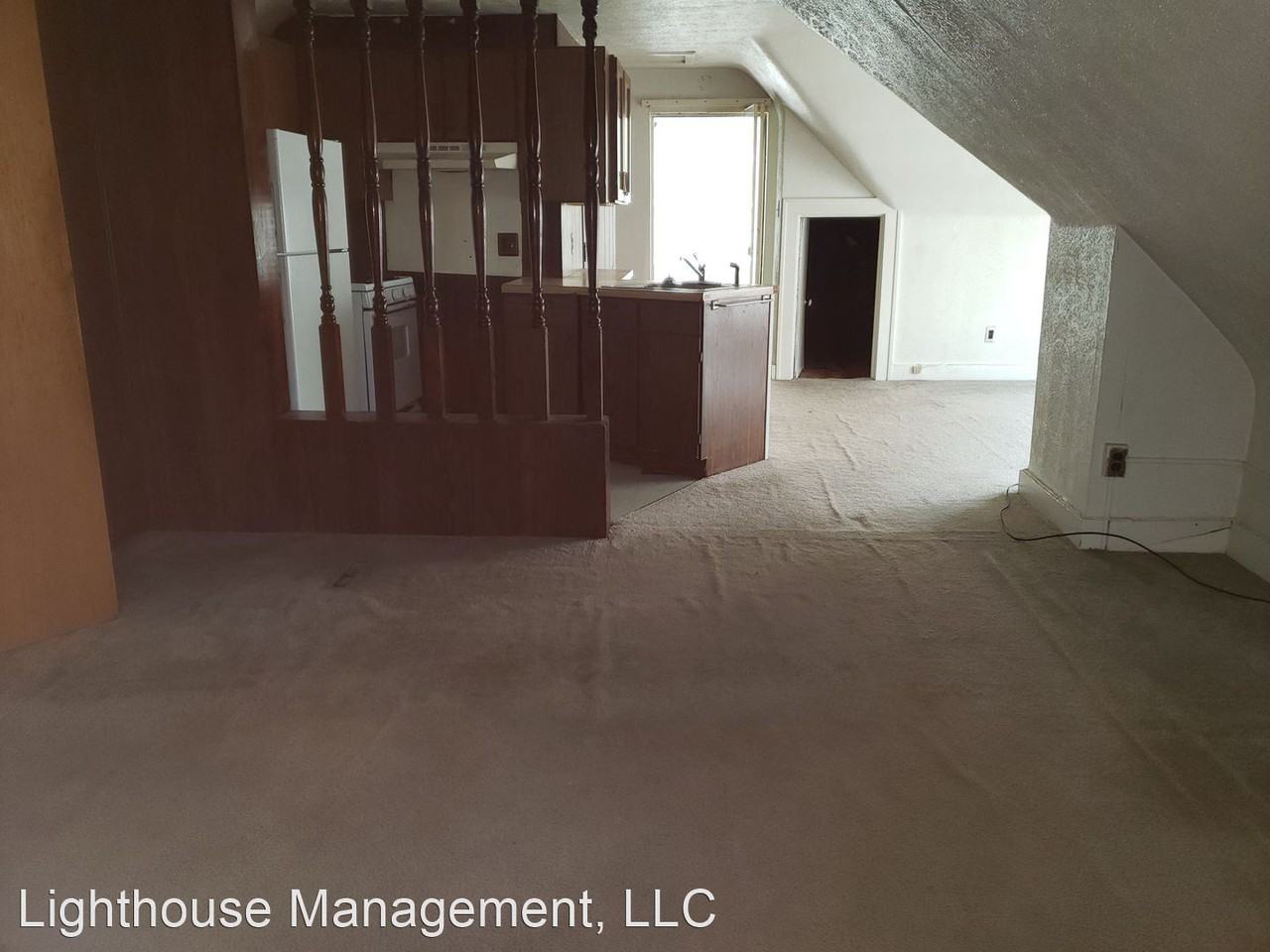 11 Hollister St. - Photo 3 of 11