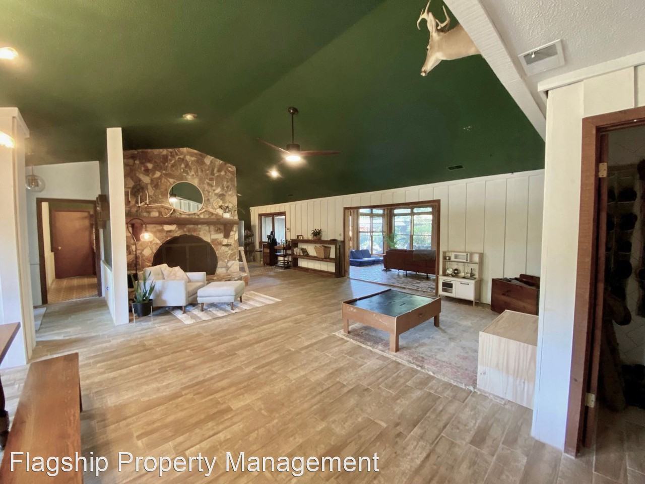 118 Brockman Dr - Photo 3 of 25