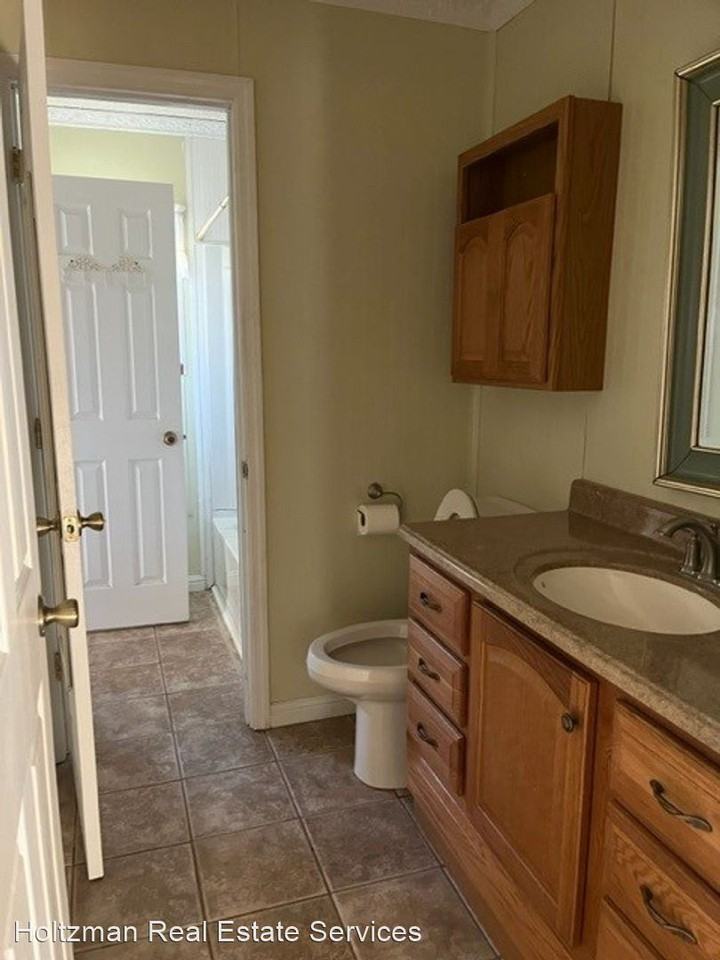 384 Pioneer Rd - Photo 2 of 16
