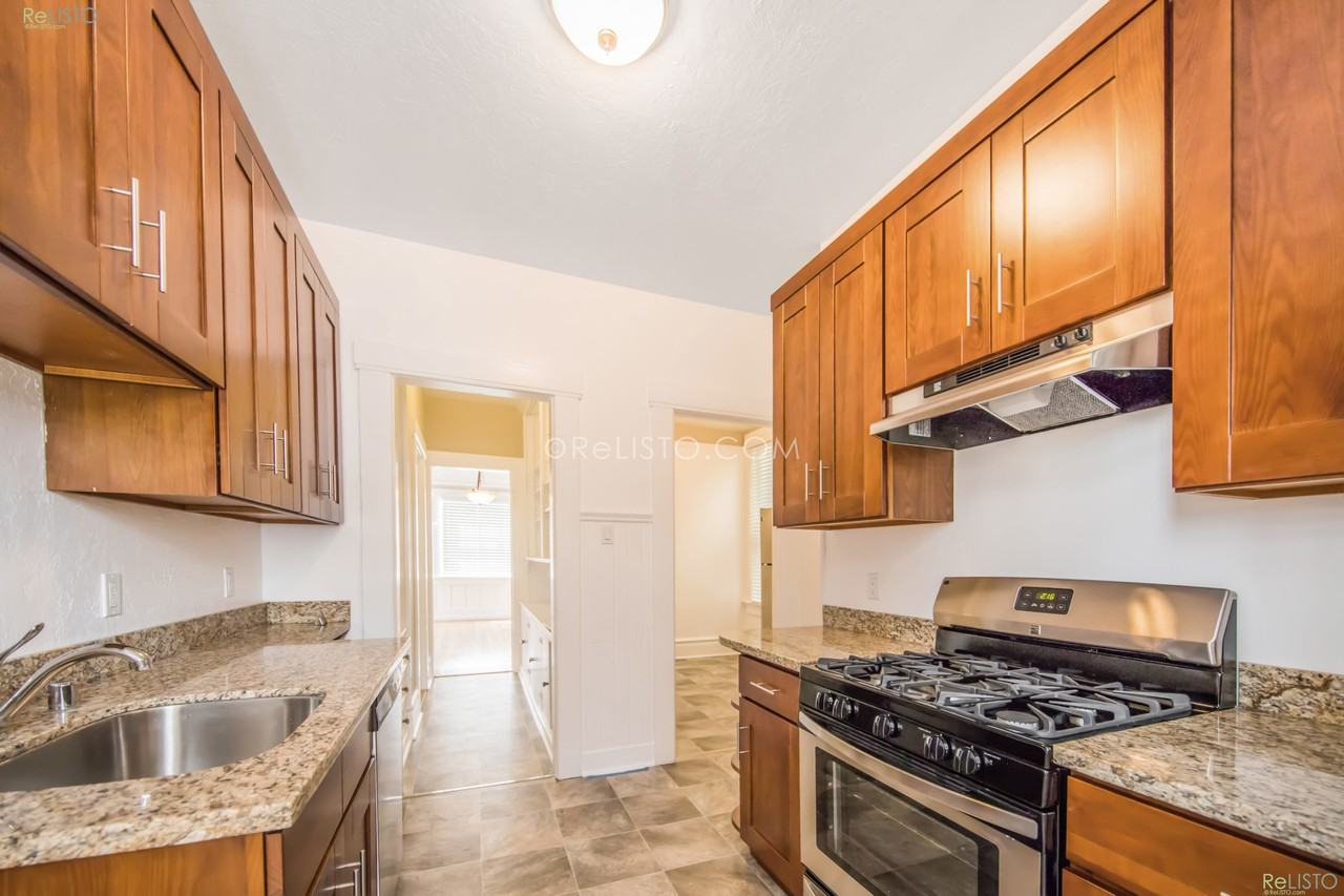 346 Spruce St - Photo 3 of 18