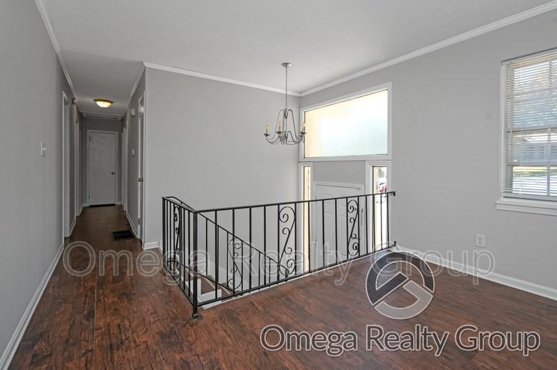 514 Navajo Cir - Photo 7 of 42