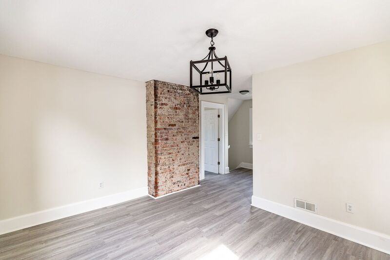 2878 Indianola Ave - Photo 4 of 8