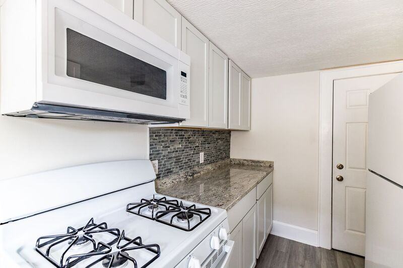 2878 Indianola Ave - Photo 5 of 8