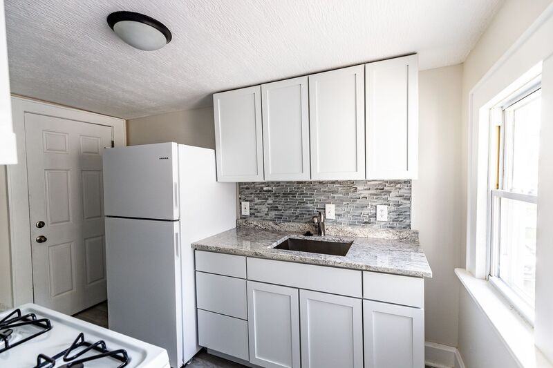 2878 Indianola Ave - Photo 6 of 8