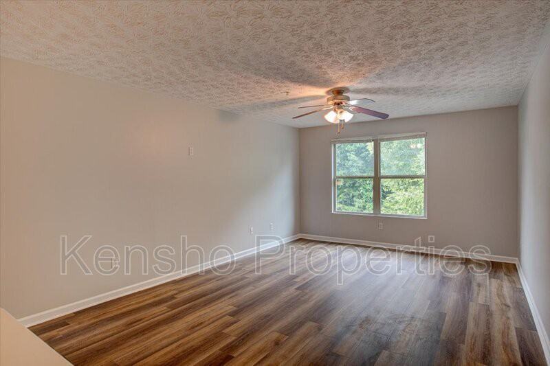 5302 Fairington Club Dr - Photo 5 of 19