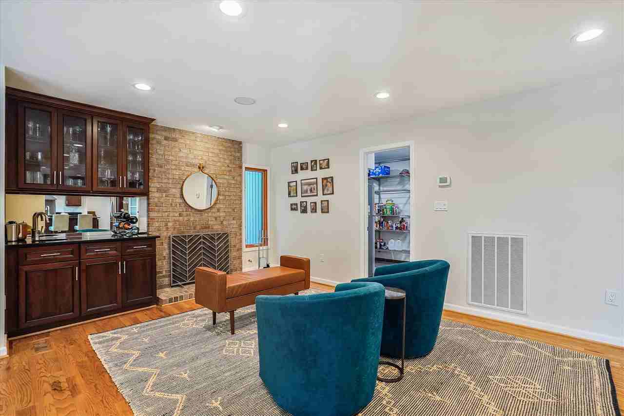 10408 Hunter Ridge Dr - Photo 3 of 30