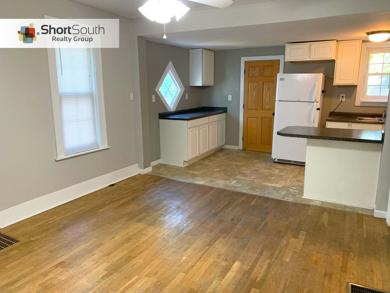 954 Sigsbee St Se - Photo 2 of 26