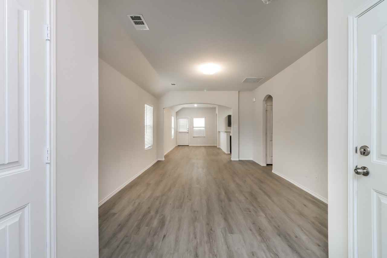 8316 Camellia Tree Ct - Photo 2 of 15