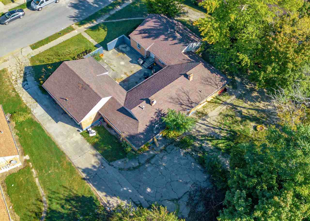 3560 Stanford Pl - Photo 3 of 12