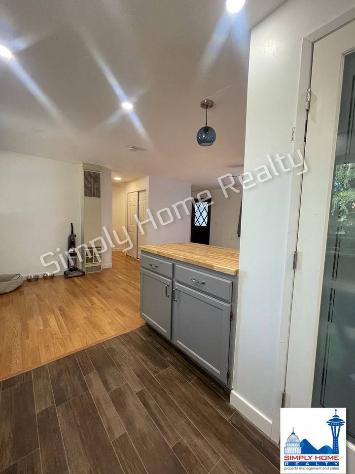 7808 Pamela Ct Se - Photo 6 of 16