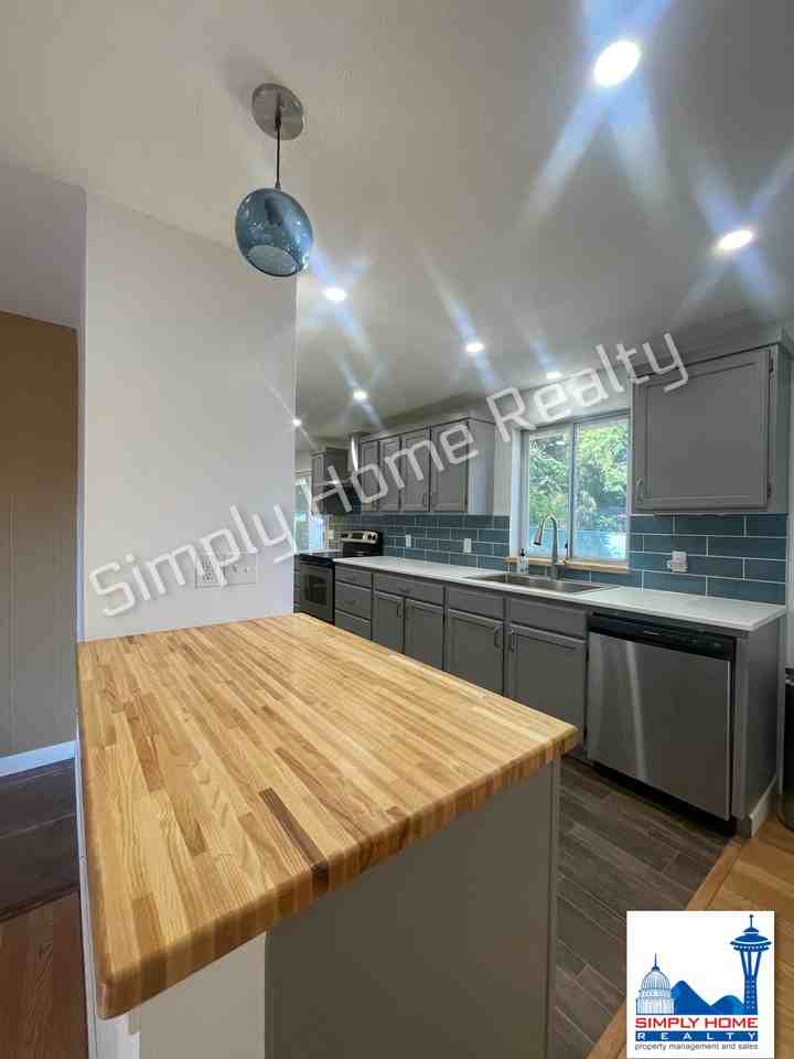 7808 Pamela Ct Se - Photo 7 of 16