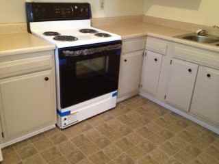 208 W Main St - Photo 2 of 5