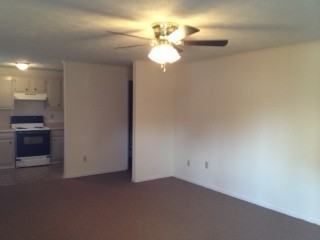 208 W Main St - Photo 3 of 5