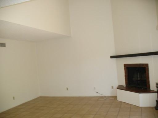 3414 N Richland Dr - Photo 2 of 4