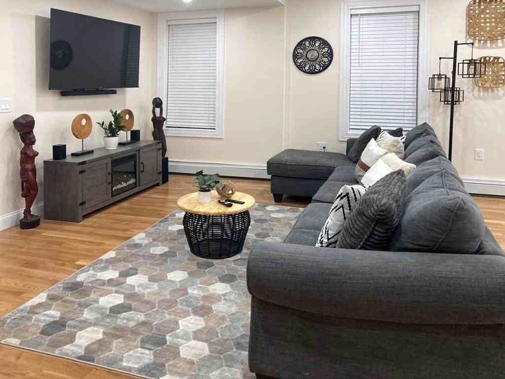 3443 Dekalb Ave - Photo 2 of 8