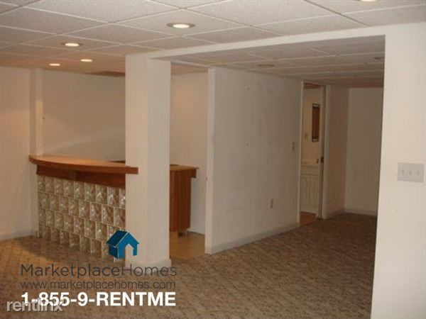 22237 Brehmer Ct - Photo 3 of 12