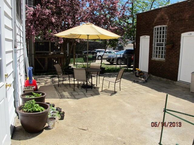 1461 W Catalpa1 #1 - Photo 2 of 3