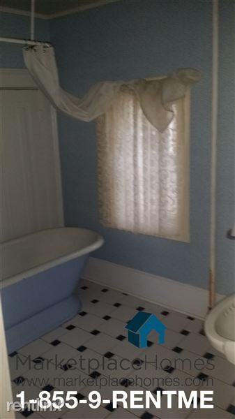 121 W Main St - Photo 3 of 13