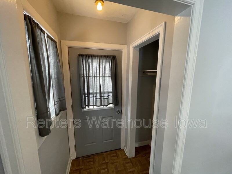 3017 Sheridan Ave - Photo 2 of 17