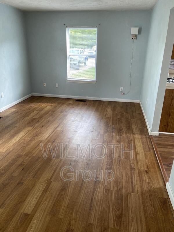 543 Ellenhurst Dr - Photo 3 of 10