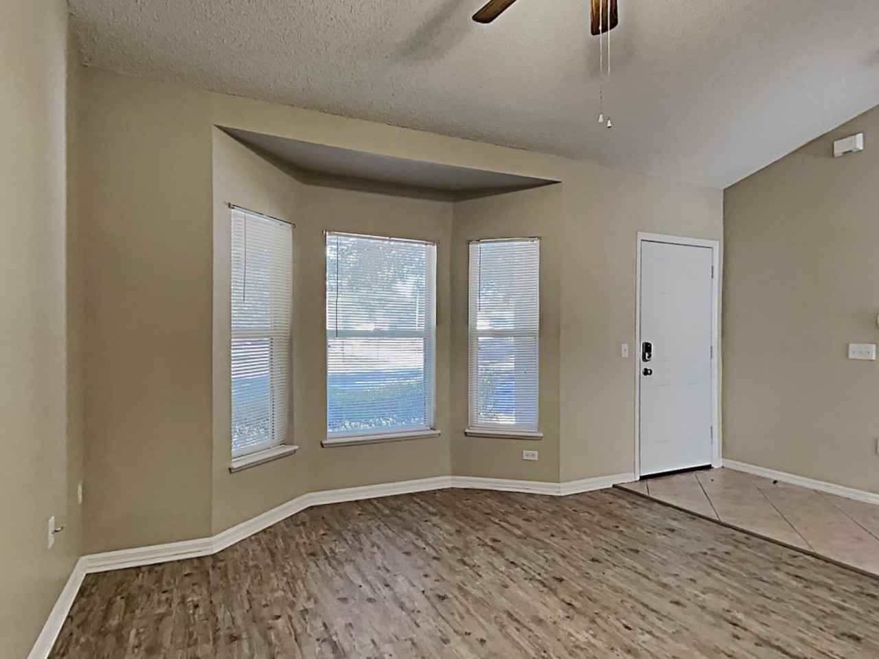 1701 S Mary St - Photo 3 of 23