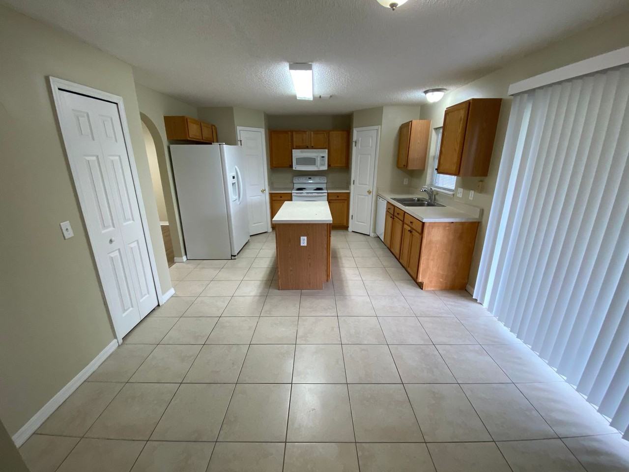 747 Peachtree St - Photo 3 of 9