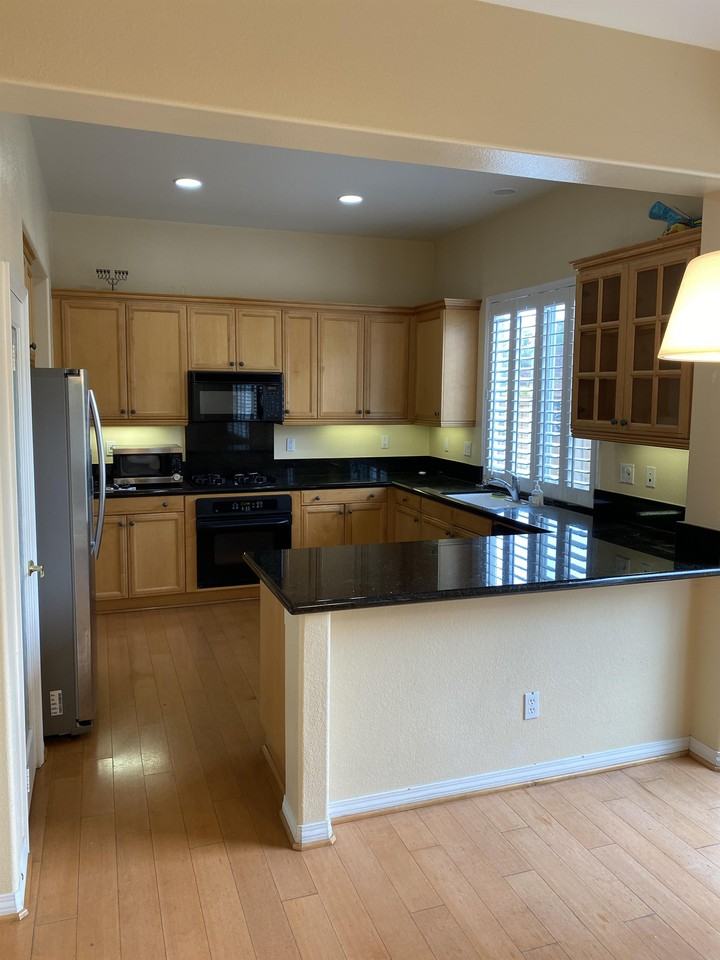 4114 Walnut Rdg #4114 - Photo 3 of 25
