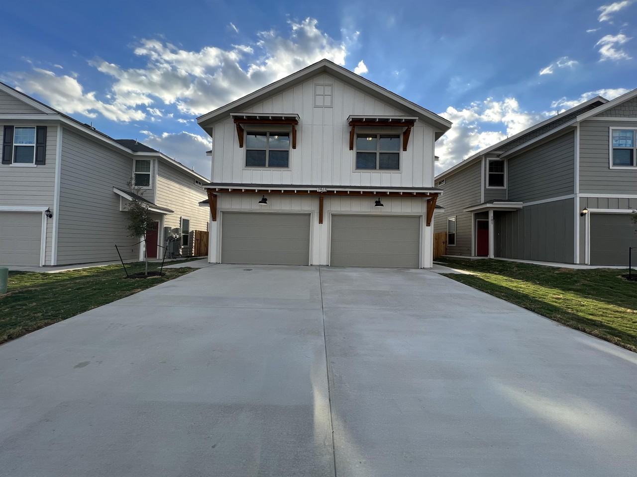 7513 Astro Fld #101 - Photo 2 of 44