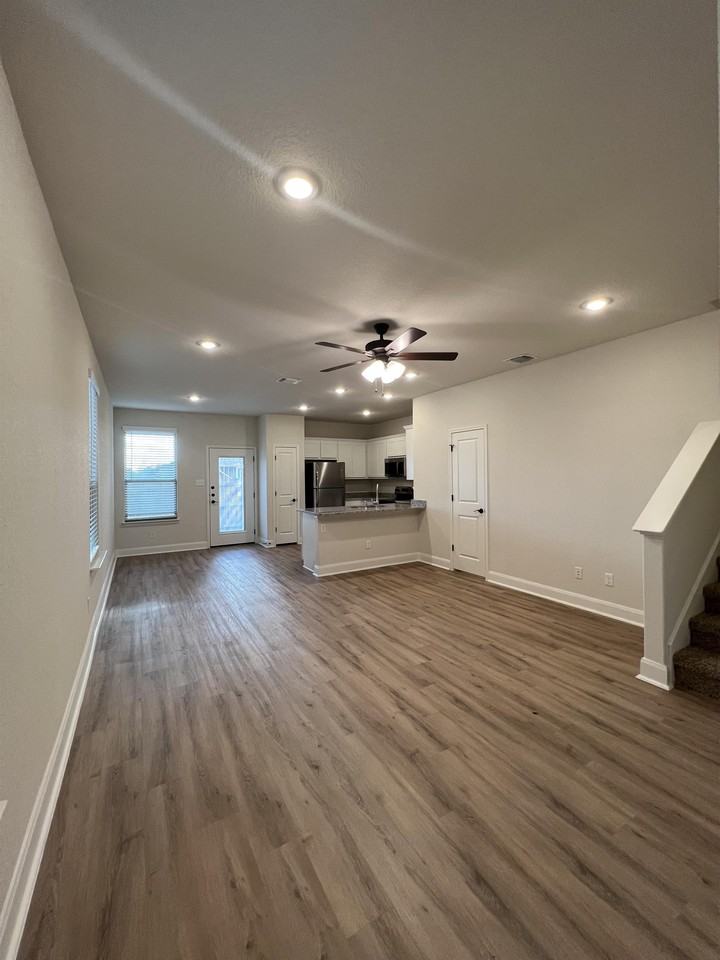 7513 Astro Fld #101 - Photo 6 of 44