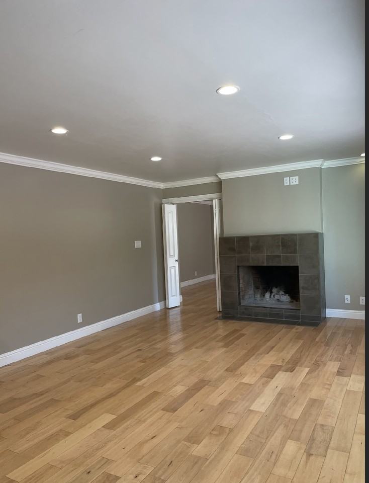 2048 Louise Ln #1 - Photo 7 of 9