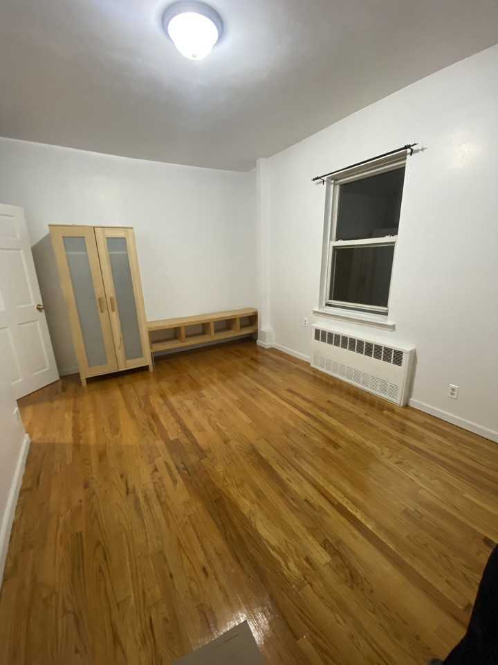 1162 Bay Ridge Parkway 2f - Photo 2 of 9