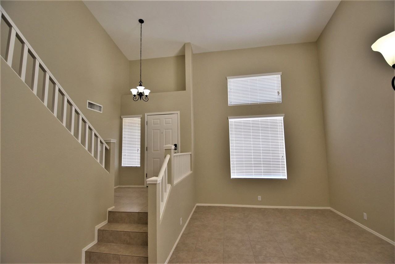 3002 S Aletta - Photo 2 of 18