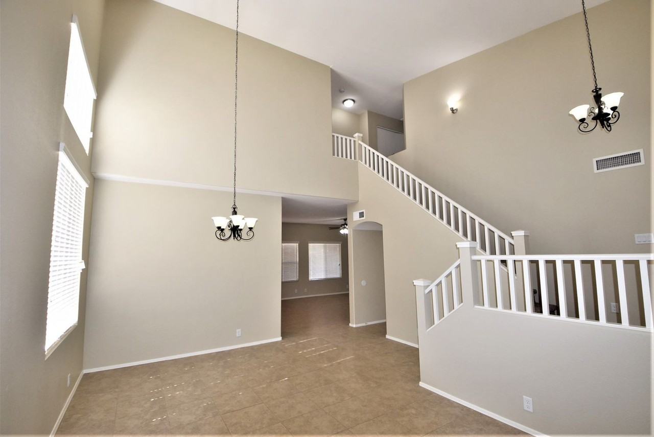 3002 S Aletta - Photo 3 of 18