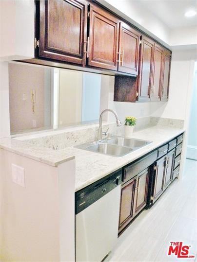 1424 Amherst Ave - Photo 2 of 13