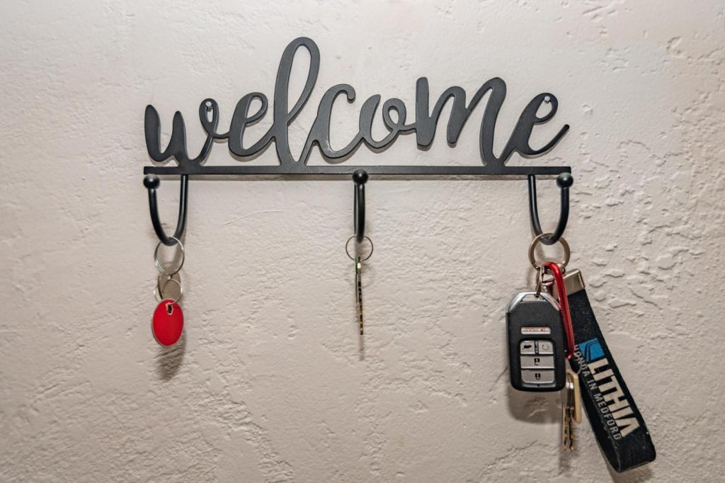 1309 Maple Leaf Ct - Photo 7 of 50