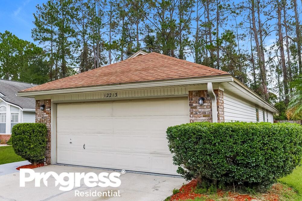 12213 Sutton Estates Dr - Photo 3 of 21