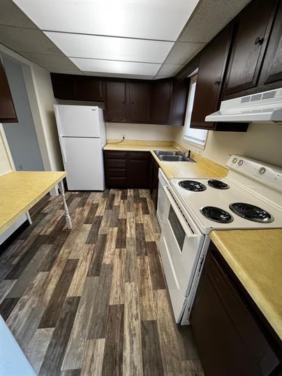 2331 Wallace Avenue - Photo 2 of 5