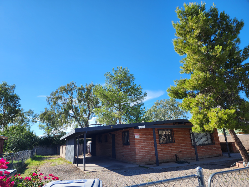 1635 N Arcadia Ave - Photo 4 of 14