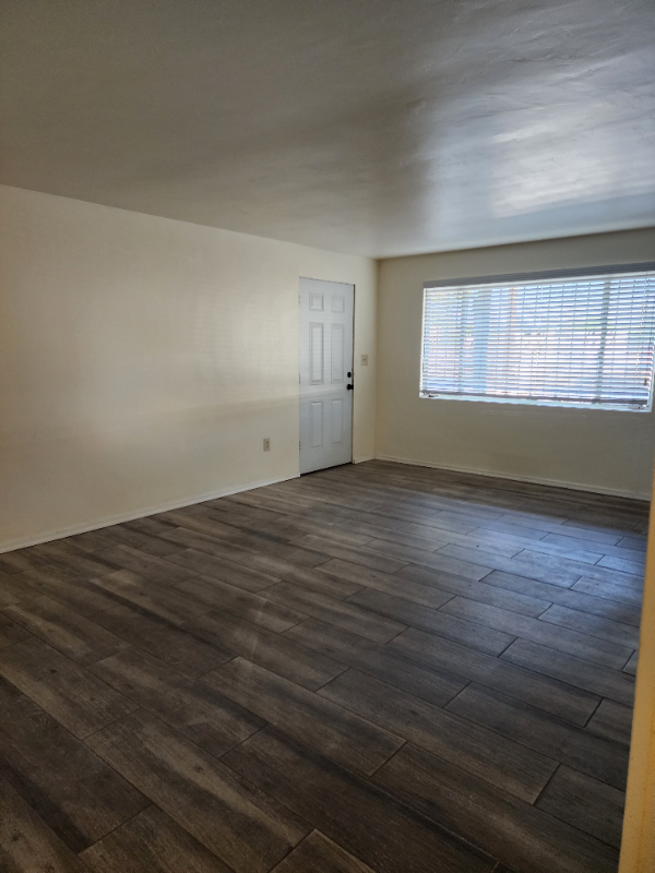 1635 N Arcadia Ave - Photo 7 of 14