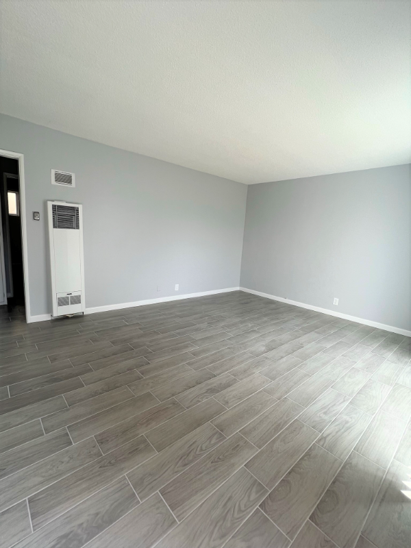 201 N Montague Ave #A - Photo 2 of 16