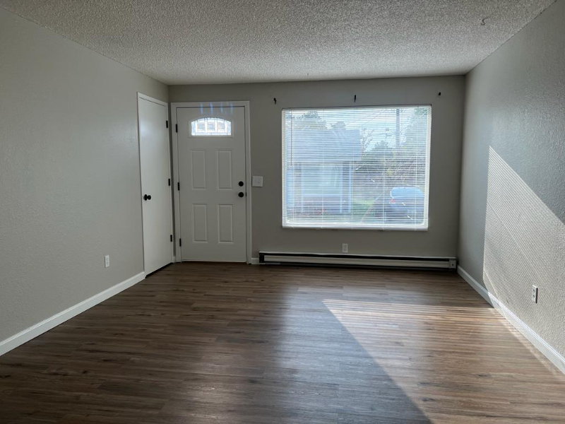 1126 Benham Ct - Photo 5 of 19