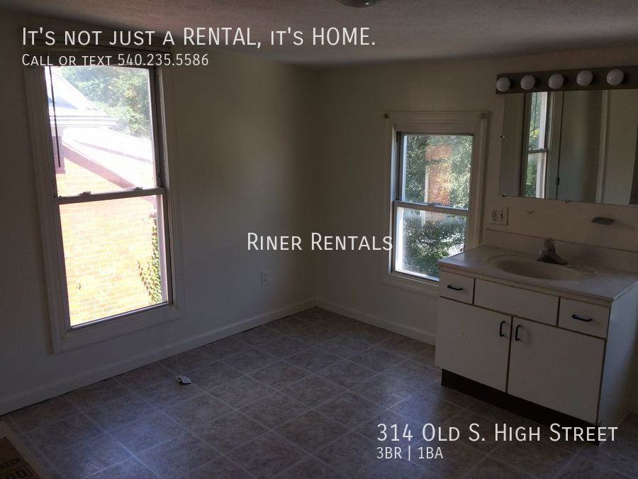 314 Old South High St - Photo 5 of 9